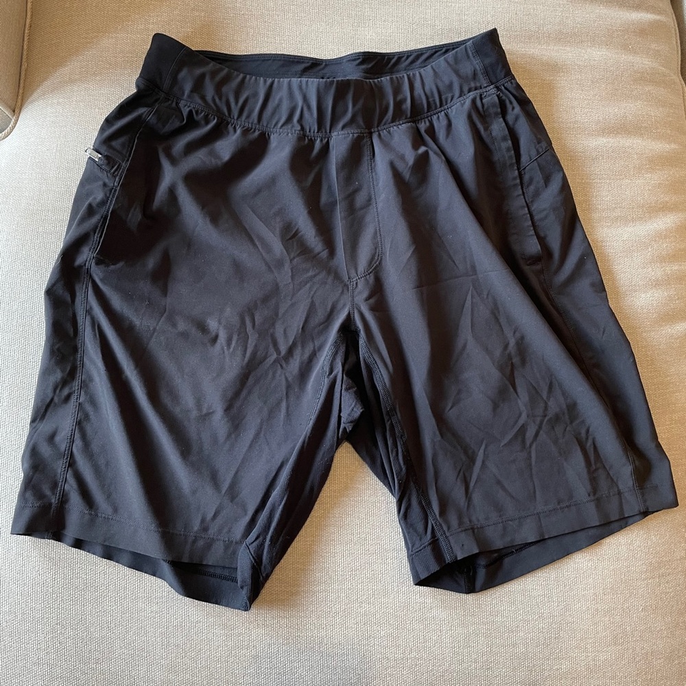Lululemon Men’s Shorts Black Size M